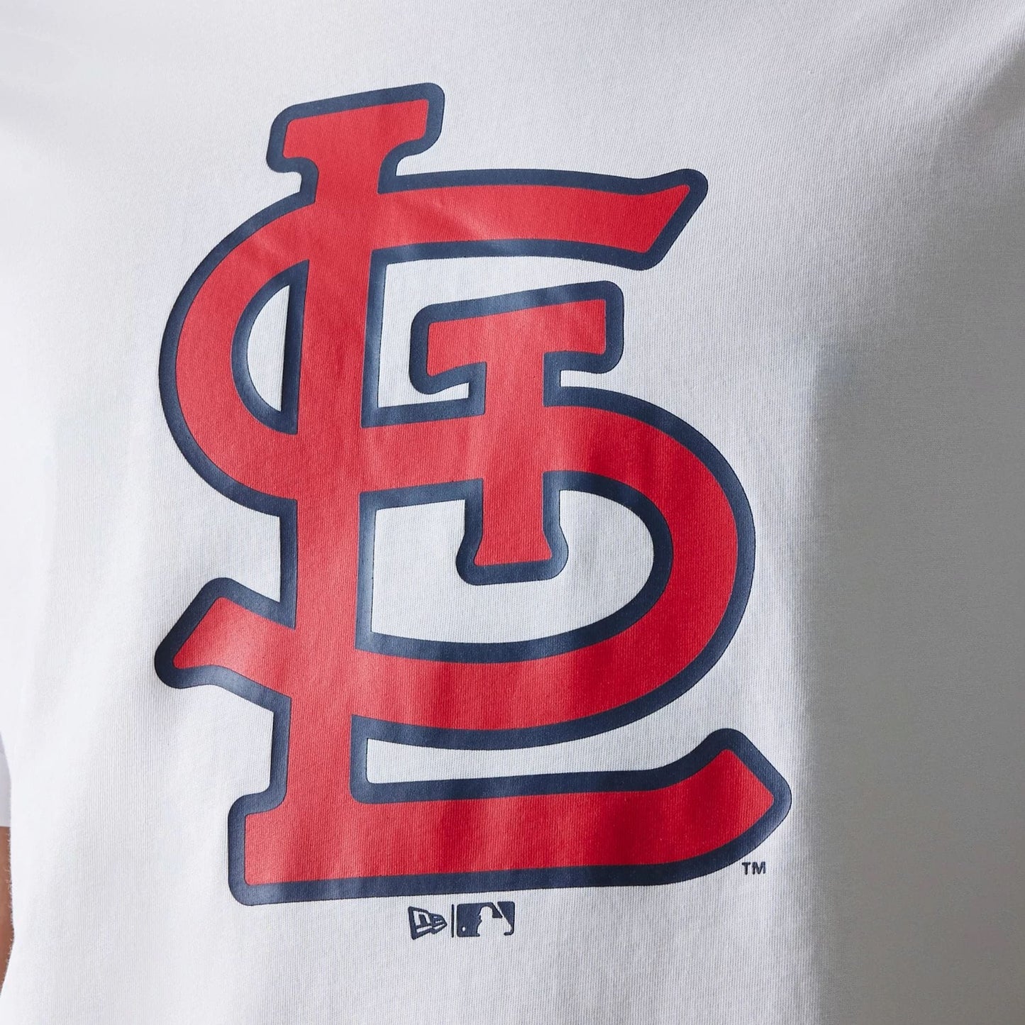 The Male model is wearing St. Louis Cardinals MLB Regular White T-Shirt 4