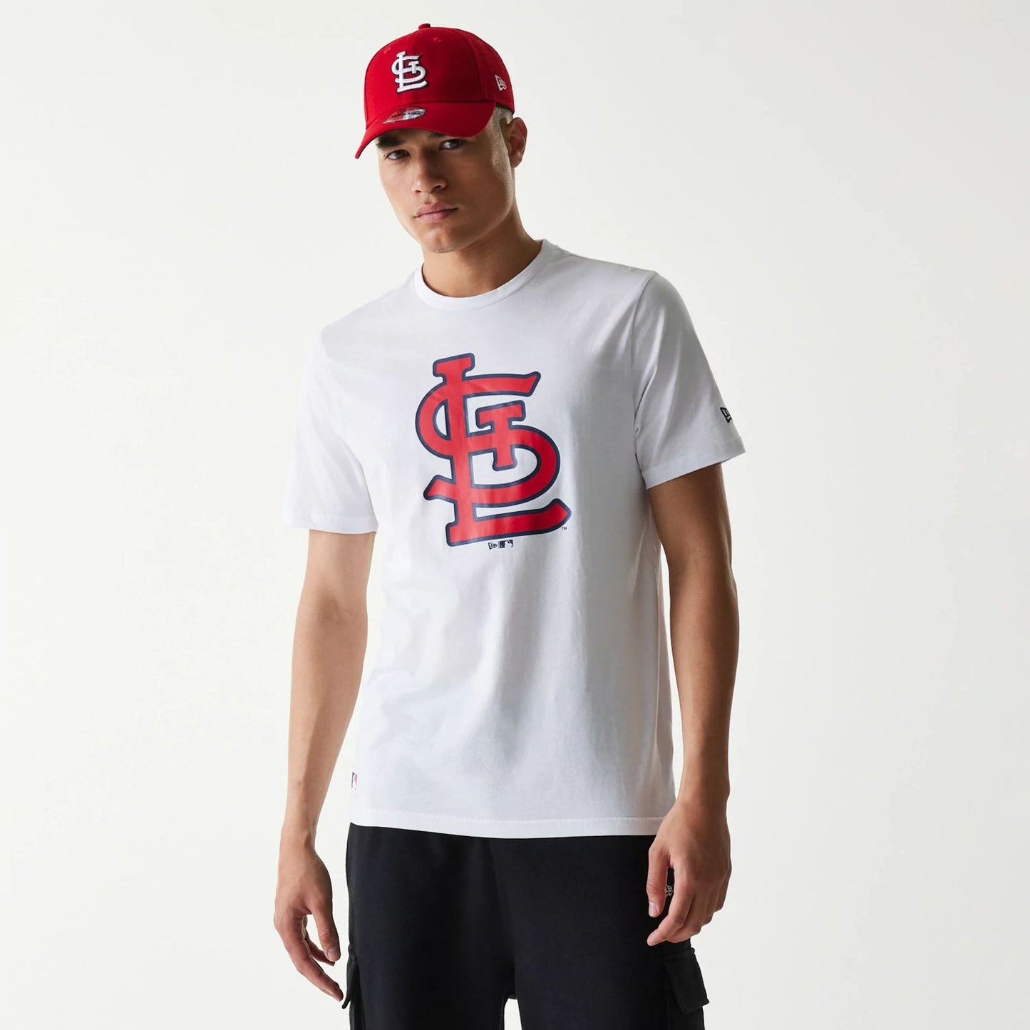 The Male model is wearing St. Louis Cardinals MLB Regular White T-Shirt 1