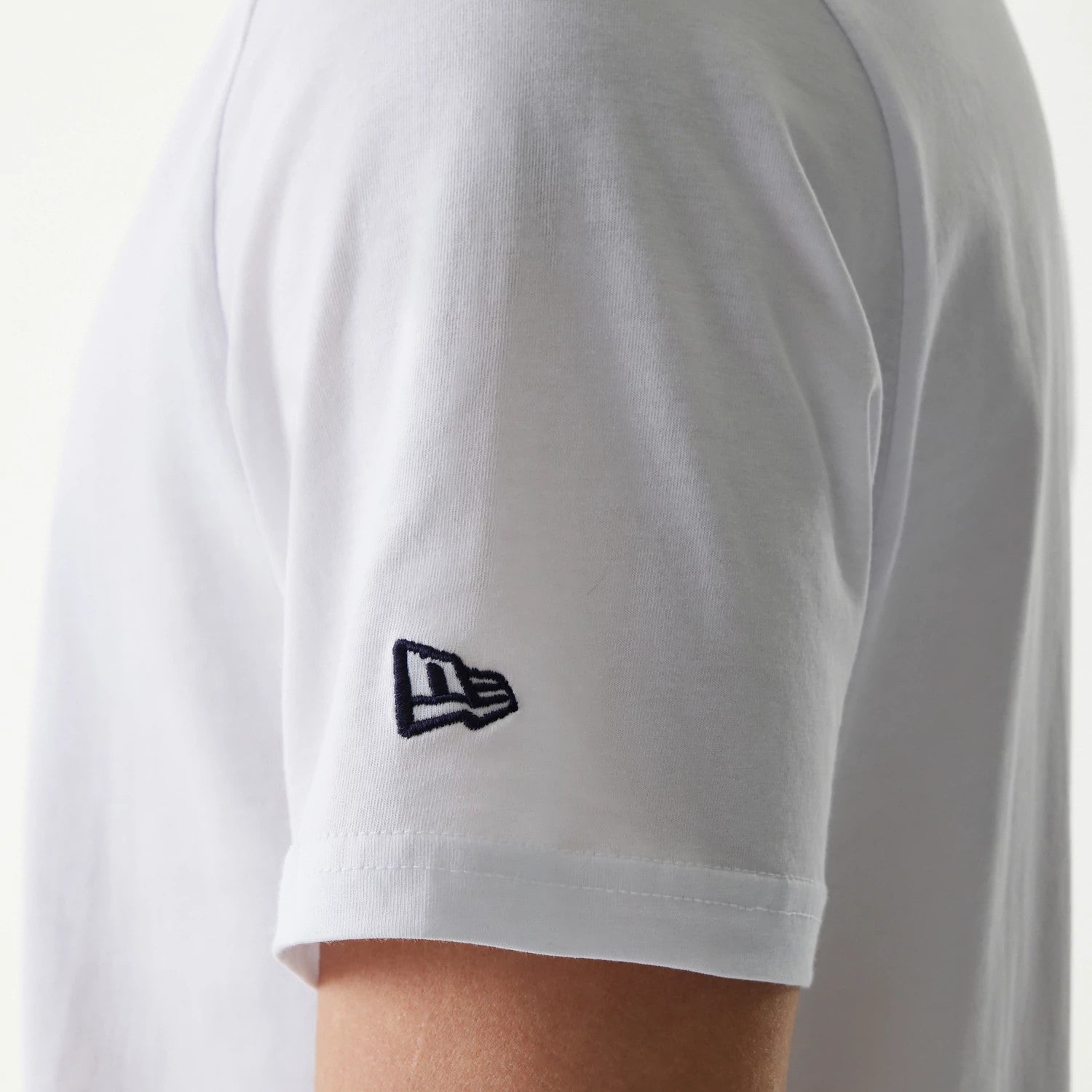 The Male model is wearing St. Louis Cardinals MLB Regular White T-Shirt 6