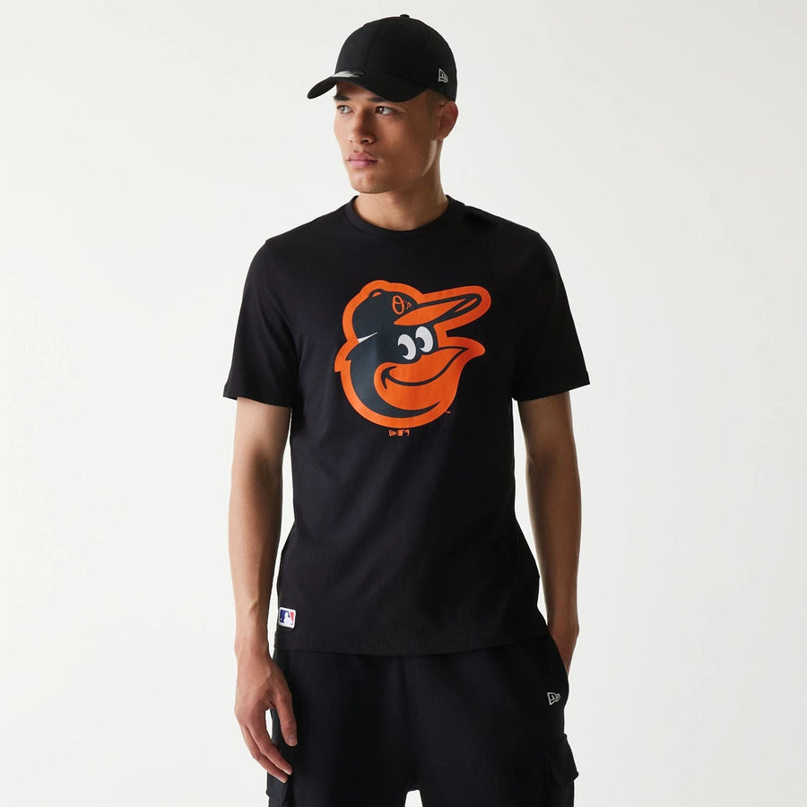 The Male model is wearing Baltimore Orioles MLB Regular Black T-Shirt 1
