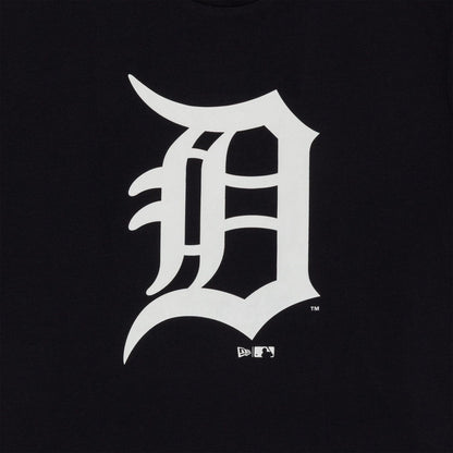 The Male model is wearing Detroit Tigers MLB Regular Navy T-Shirt 3