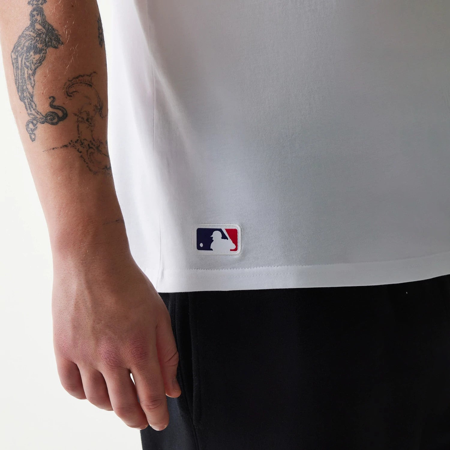 The Male model is wearing Tampa Bay Rays MLB Regular White T-Shirt 5