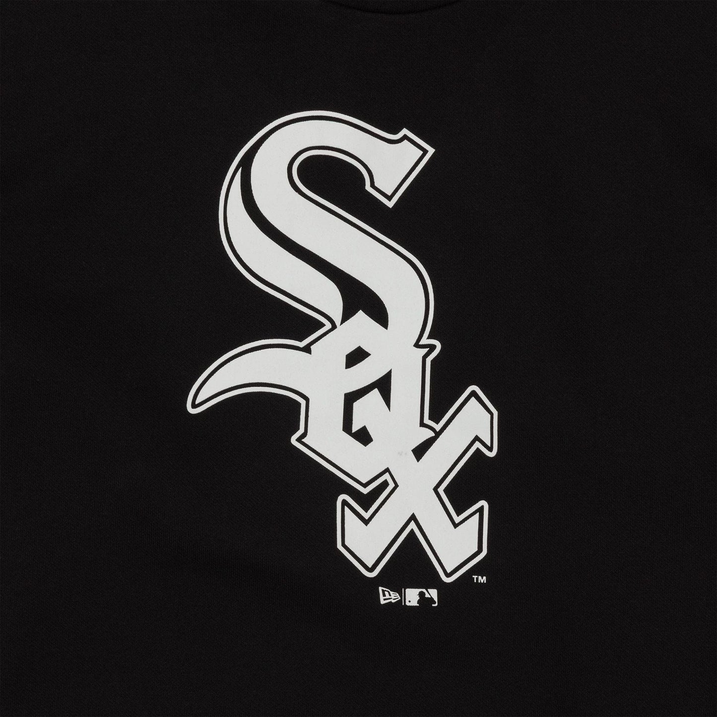 The Male model is wearing Chicago White Sox MLB Regular Black Pullover Hoodie 3