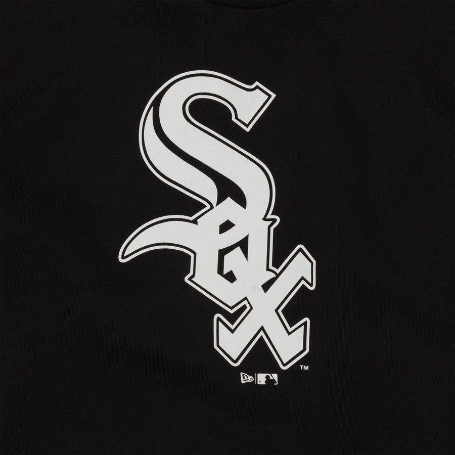 The Male model is wearing Chicago White Sox MLB Regular Black Pullover Hoodie 3