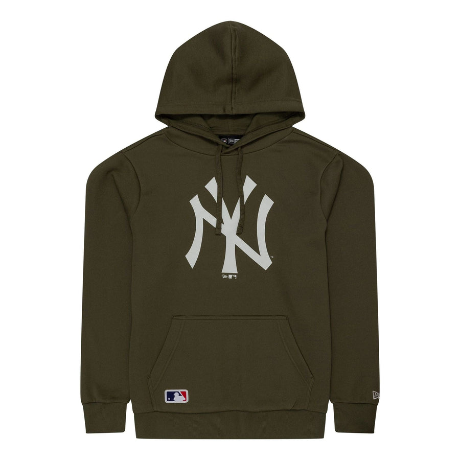 The Male model is wearing New York Yankees MLB Regular Green Pullover Hoodie 1