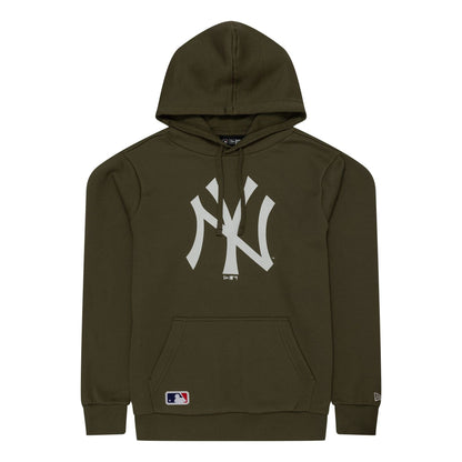The Male model is wearing New York Yankees MLB Regular Green Pullover Hoodie 1