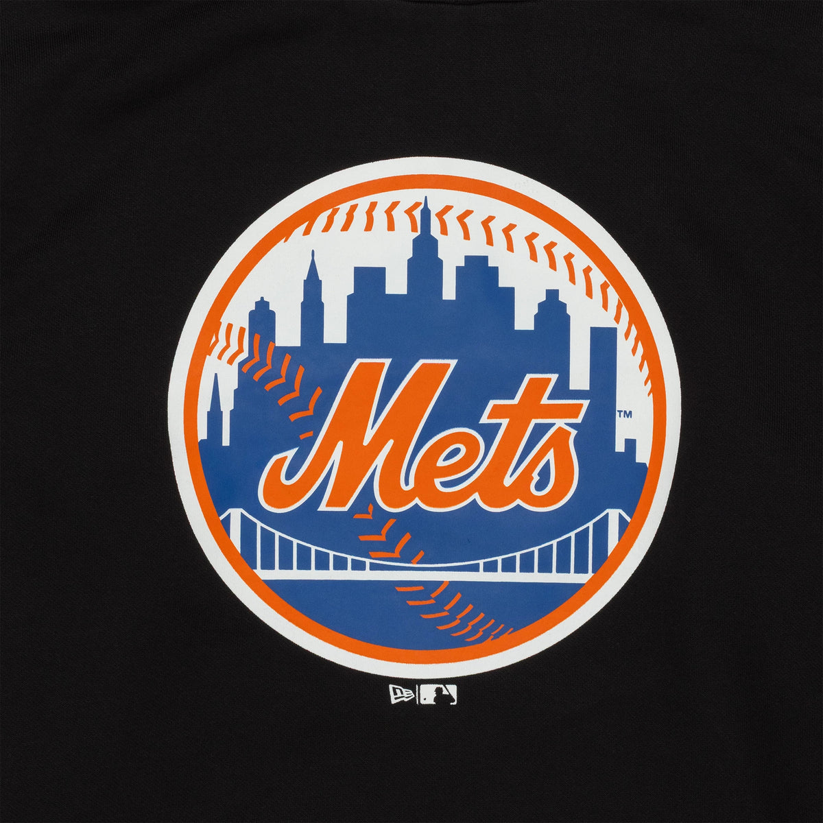 New Era New York Mets MLB Regular Black Pullover Hoodie, front view featuring a large circular logo with Mets in orange script over a blue New York skyline and white bridge design, small debossed New Era and MLB logos below.