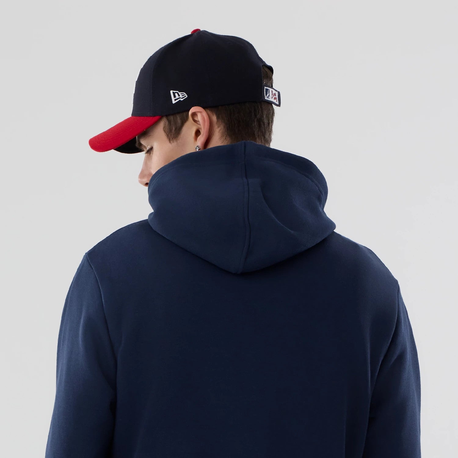 The Male model is wearing Atlanta Braves MLB Dark Blue Pullover Hoodie 7
