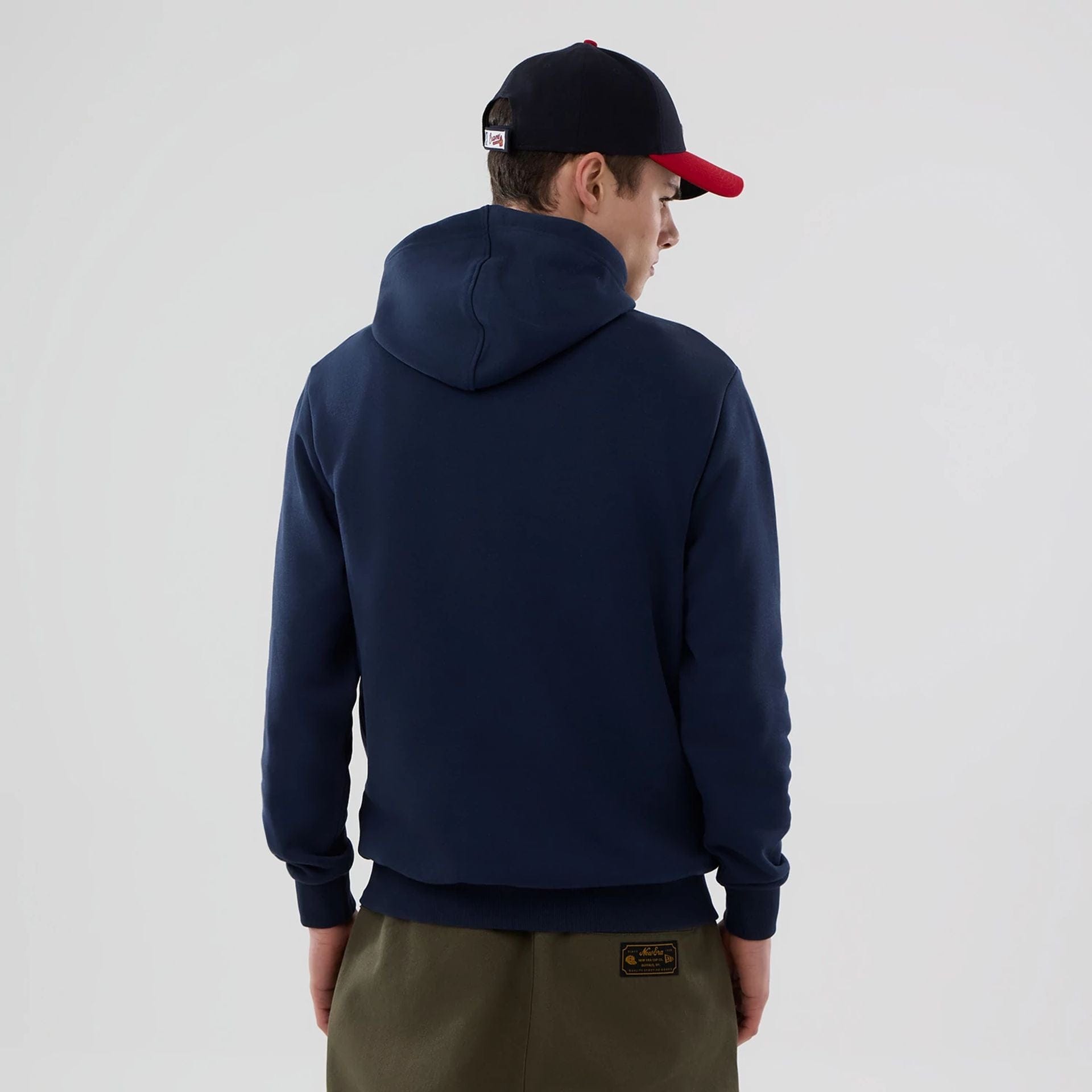 The Male model is wearing Atlanta Braves MLB Dark Blue Pullover Hoodie 2