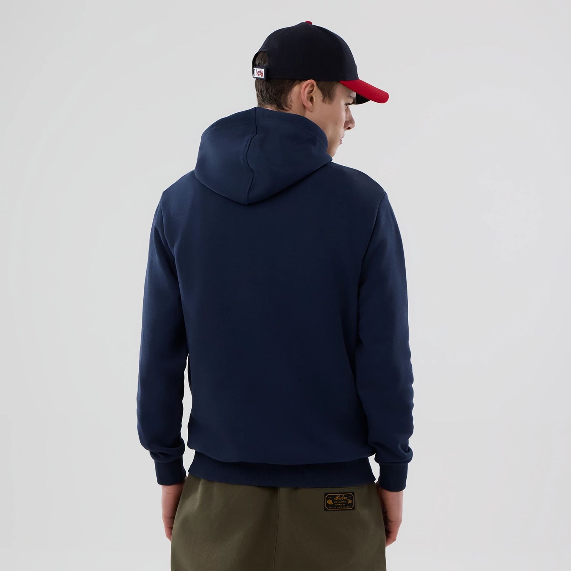 The Male model is wearing Atlanta Braves MLB Dark Blue Pullover Hoodie 2