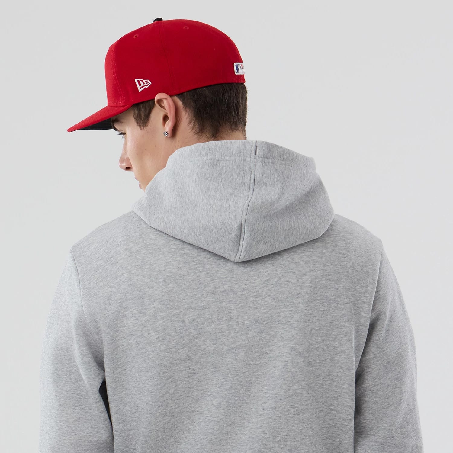 The Male model is wearing Philadelphia Phillies MLB Grey Pullover Hoodie 7