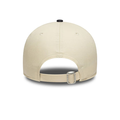 This is a New York Yankees Colour Block Cream 9FORTY Adjustable Cap 4