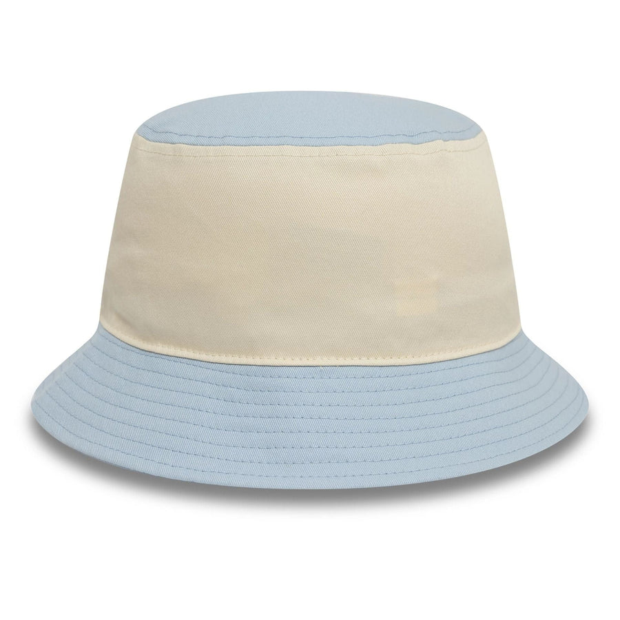 This is a Red Bull Racing Contrast Cream Bucket Adjustable Cap 4