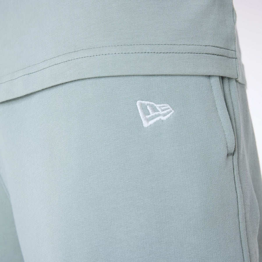 The Male model is wearing New York Yankees MLB League Essential Pastel Green Fleece Joggers 7