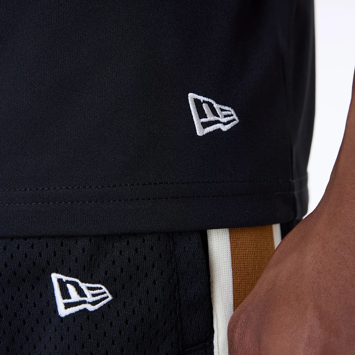 The Male model is wearing New York Yankees MLB Floral Black Oversized T-Shirt 5