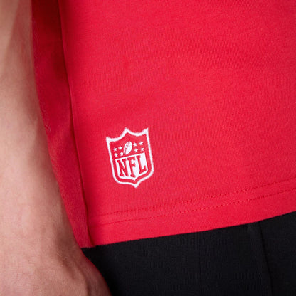 The Male model is wearing Kansas City Chiefs NFL Heritage Red Oversized T-Shirt 6