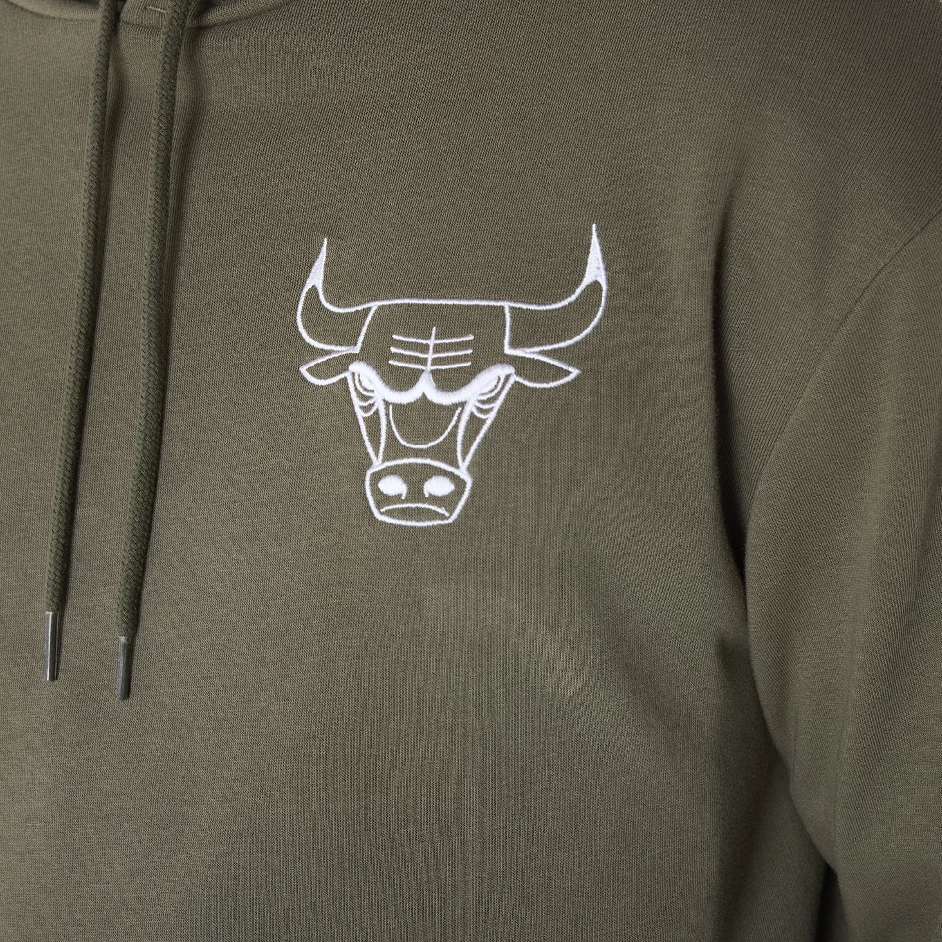 The Male model is wearing Chicago Bulls NBA League Essential Green Oversized Pullover Hoodie 7