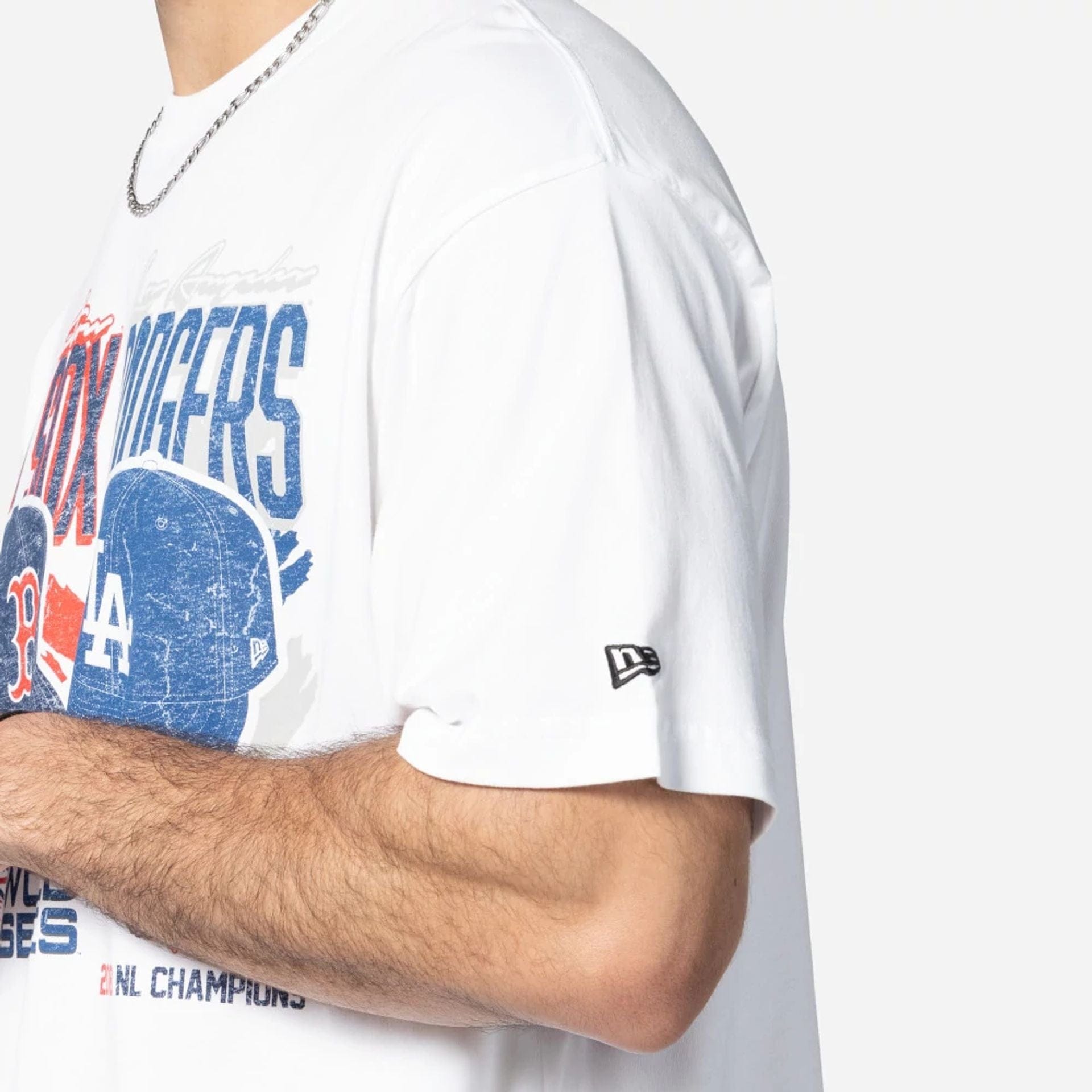 The Male model is wearing MLB Dueling Logos Sport Classic White T-Shirt 3