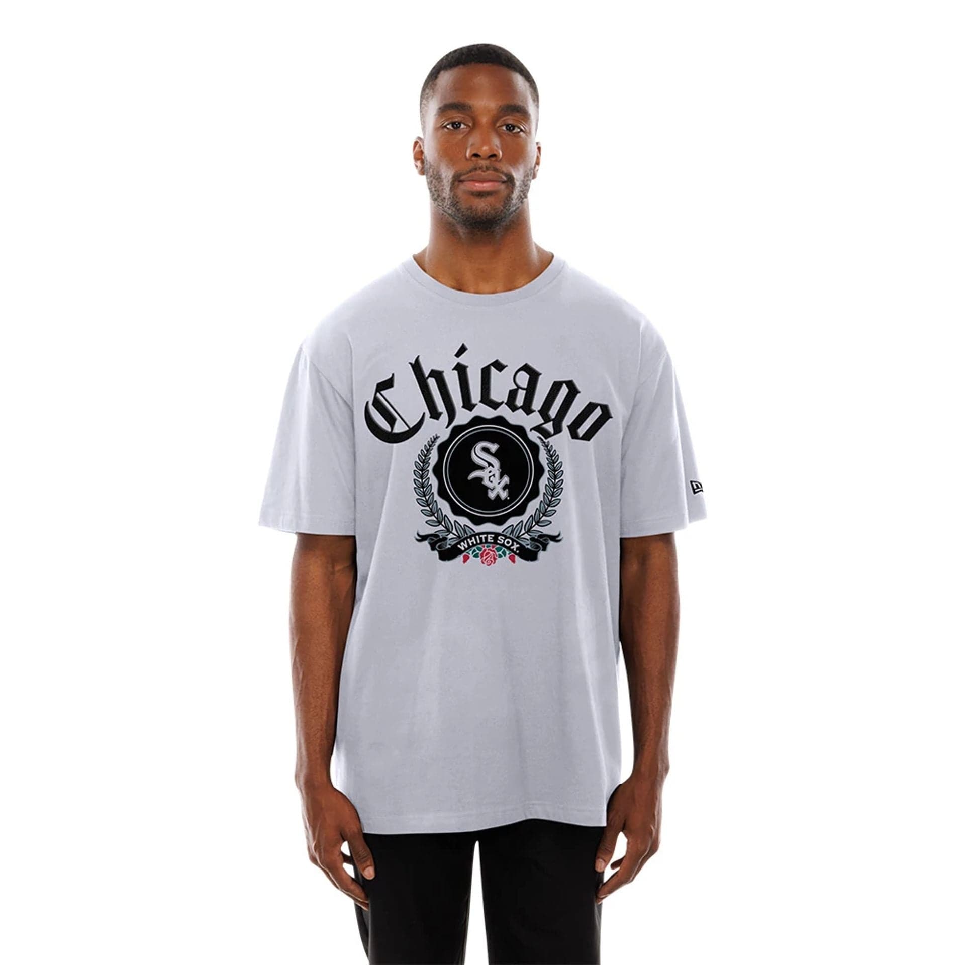 The Male model is wearing Chicago White Sox Throwback Prep White T-Shirt 6