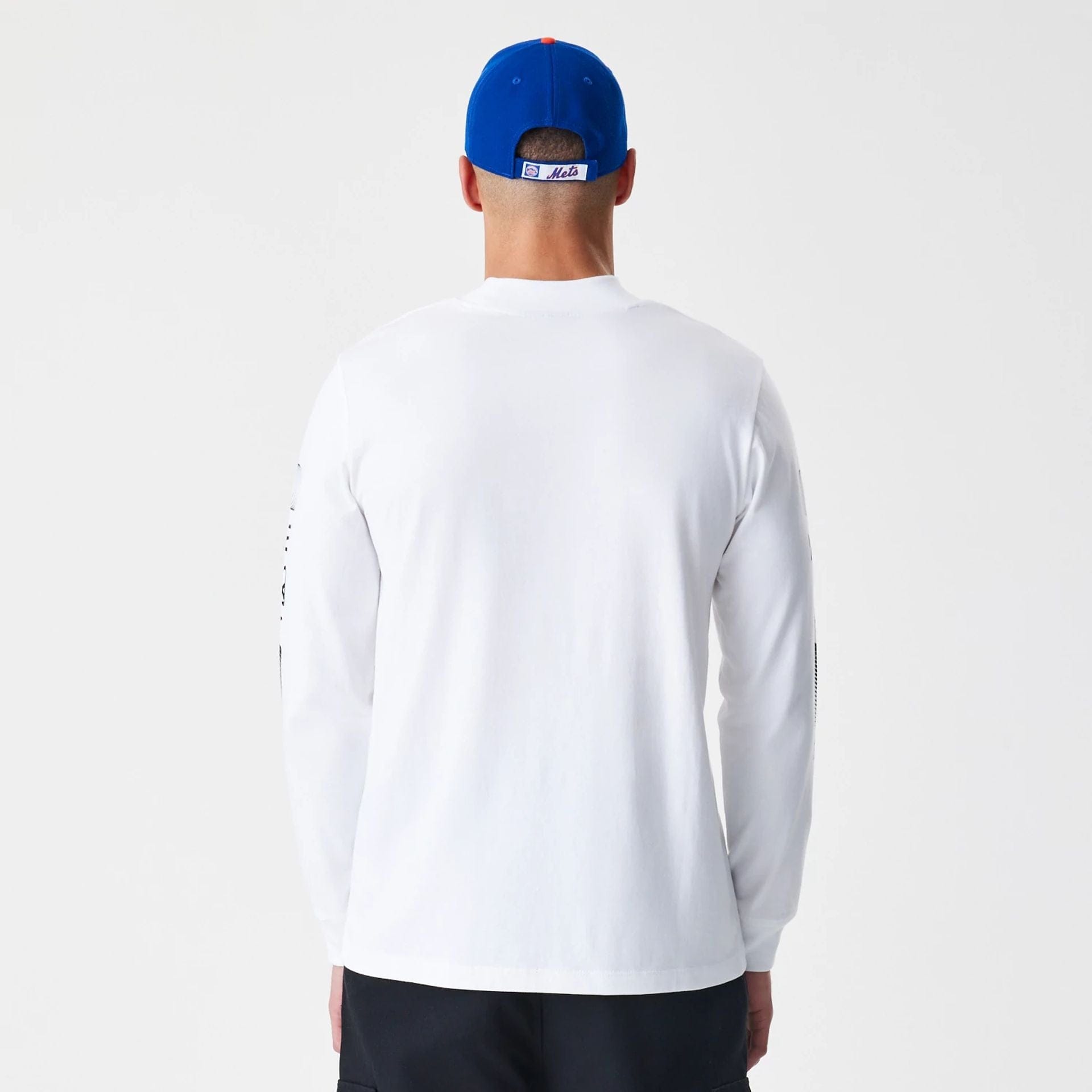 The Male model is wearing New York Mets Modern Driver White Long Sleeve T-Shirt 3