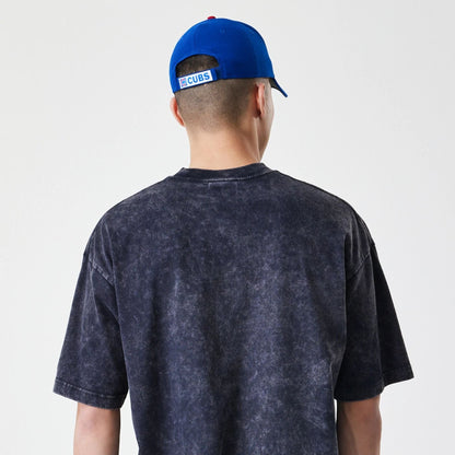 The Male model is wearing Chicago Cubs Sport Classic Black T-Shirt 5