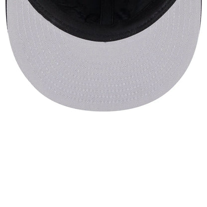 This is a Boston Red Sox Winter Dog Ear Black Retro Crown 59FIFTY Fitted Cap 2