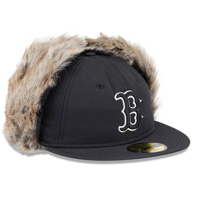 This is a Boston Red Sox Winter Dog Ear Black Retro Crown 59FIFTY Fitted Cap 4