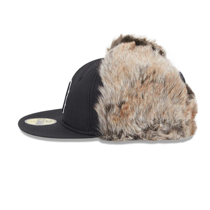 This is a Boston Red Sox Winter Dog Ear Black Retro Crown 59FIFTY Fitted Cap 5