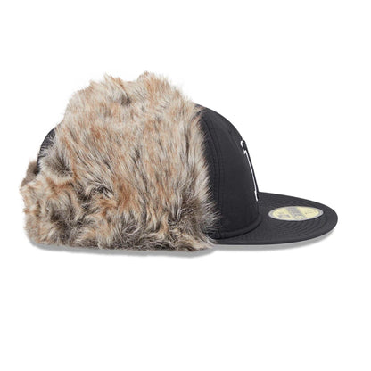 This is a Boston Red Sox Winter Dog Ear Black Retro Crown 59FIFTY Fitted Cap 6