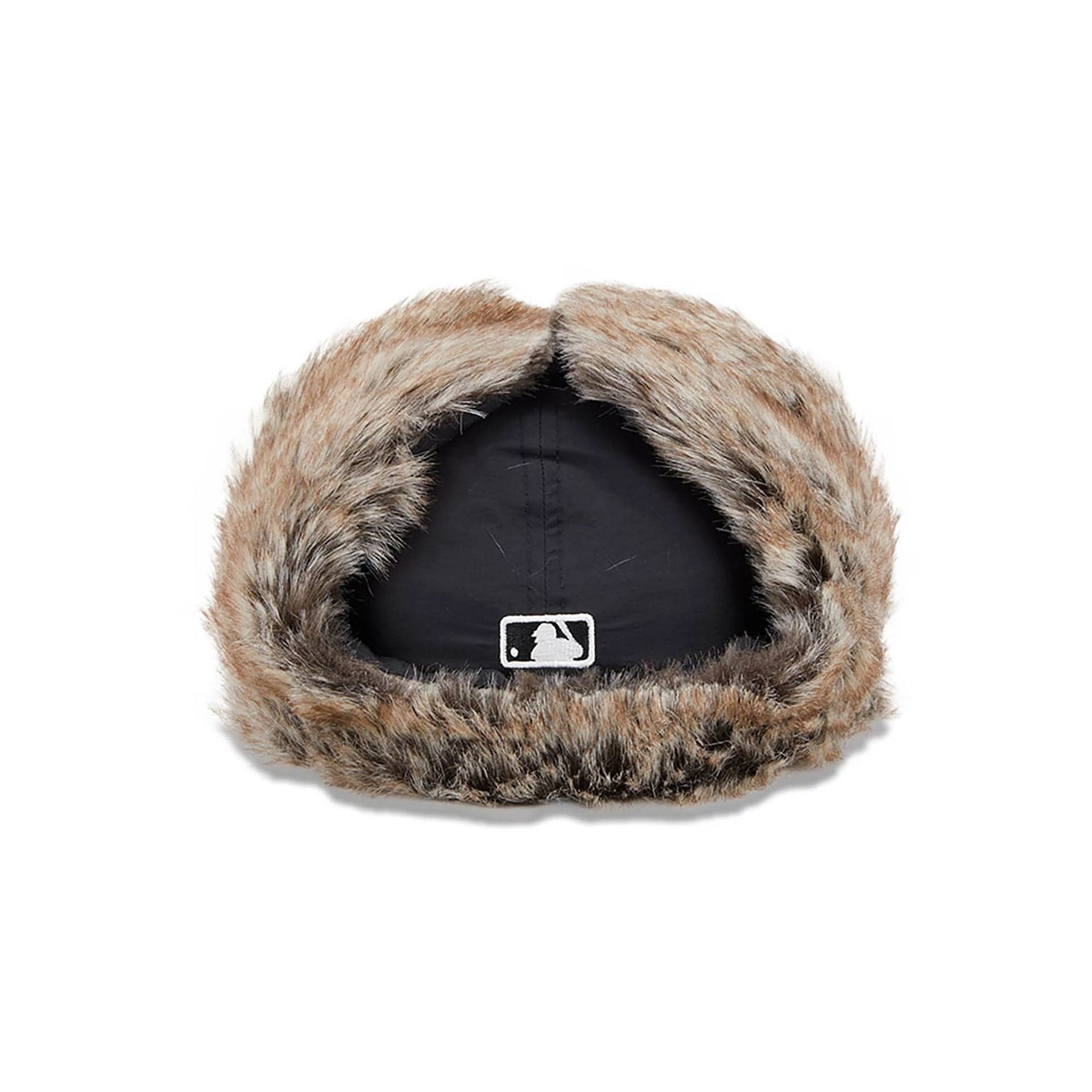 This is a New York Yankees Winter Dog Ear Black Retro Crown 59FIFTY Fitted Cap 5