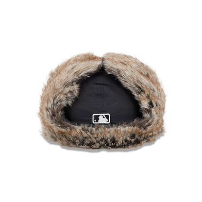 This is a New York Yankees Winter Dog Ear Black Retro Crown 59FIFTY Fitted Cap 5