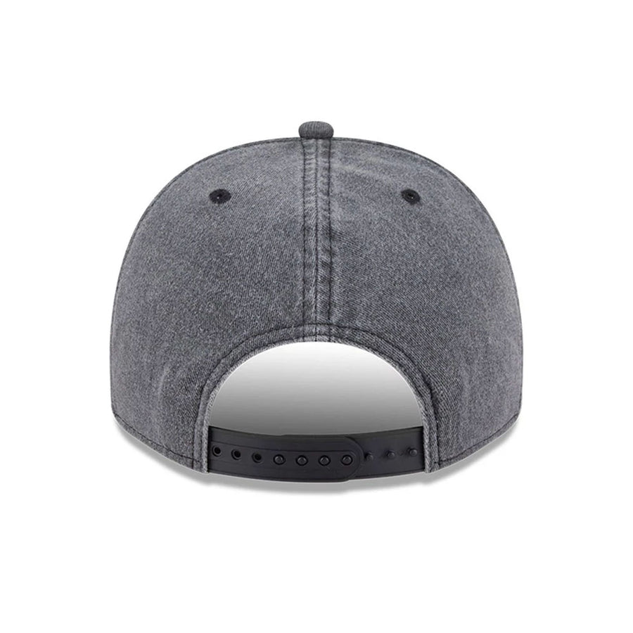 This is a Toronto Maple Leafs NHL Washed Black 9FIFTY A-Frame Adjustable Cap 7