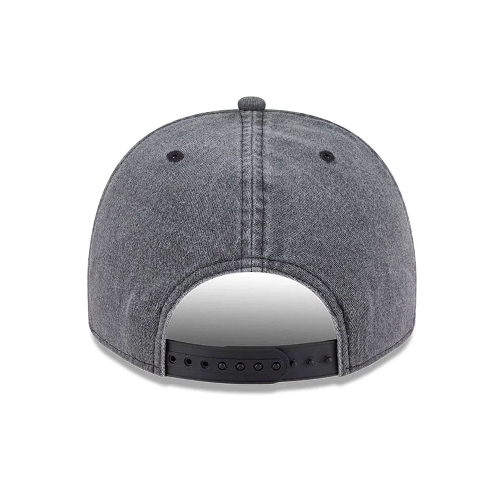 This is a Toronto Maple Leafs NHL Washed Black 9FIFTY A-Frame Adjustable Cap 7