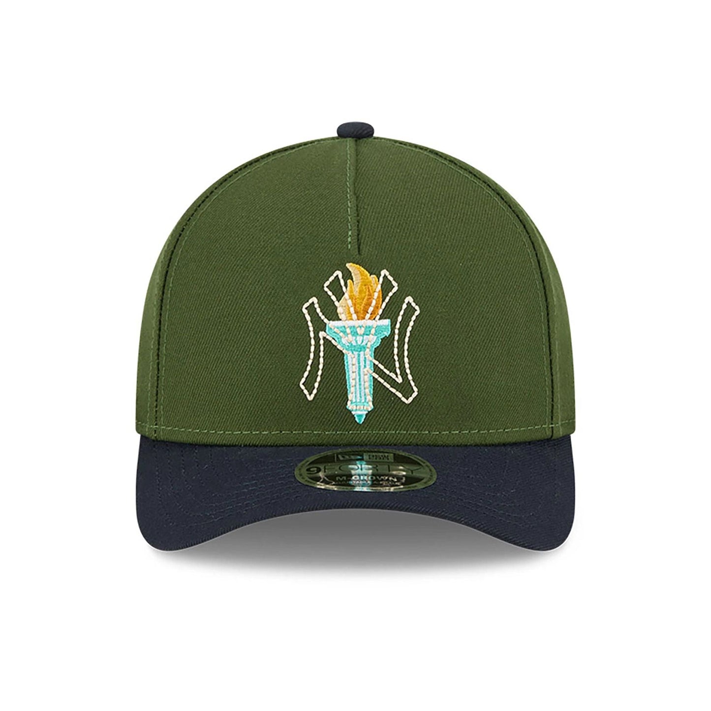 This is a New York Yankees City Feature Dark Green 9FORTY M-Crown A-Frame Adjustable Cap 4