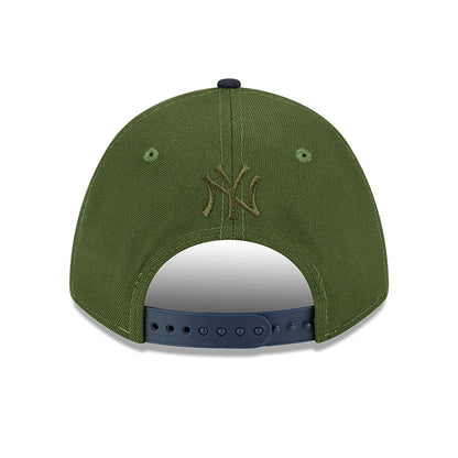 This is a New York Yankees City Feature Dark Green 9FORTY M-Crown A-Frame Adjustable Cap 5