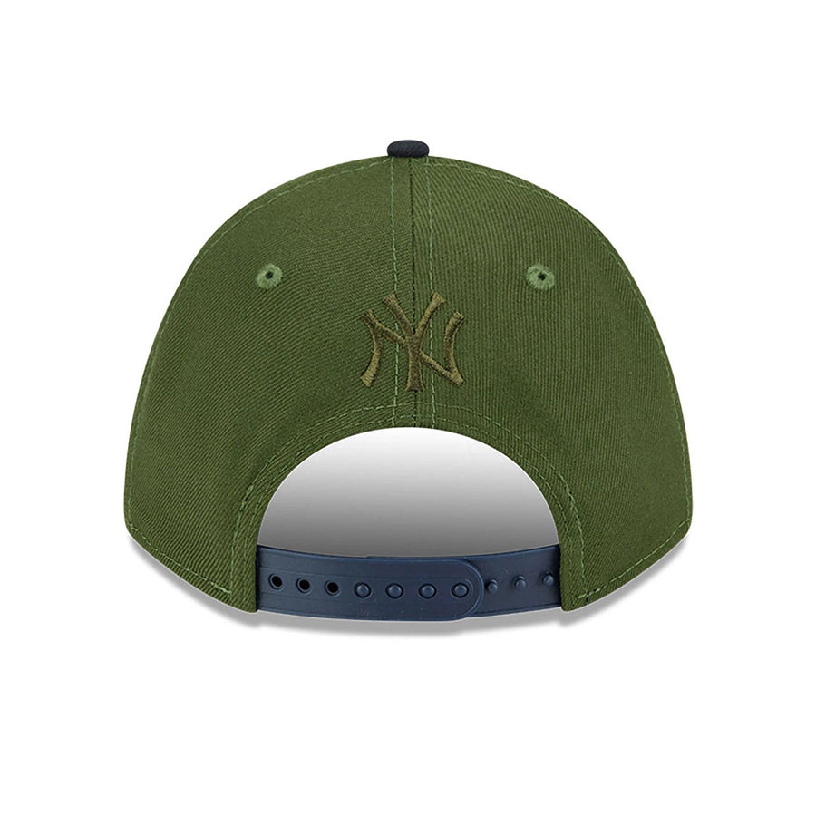 This is a New York Yankees City Feature Dark Green 9FORTY M-Crown A-Frame Adjustable Cap 5