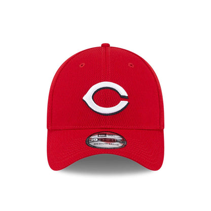Pictured is this MLB Evergreen Cincinnati Reds 39THIRTY Stretch Fit cap in red. 2