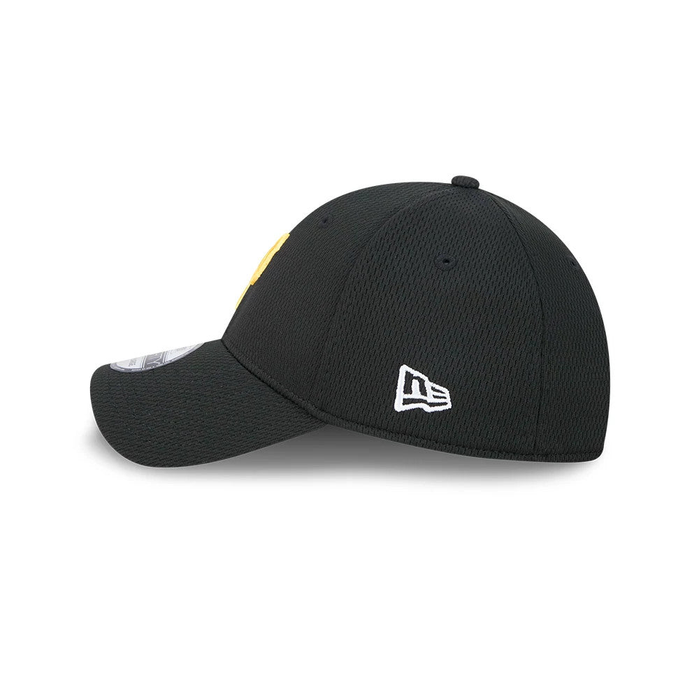 Pictured is this MLB Evergreen Pittsburgh Pirates 39THIRTY Stretch Fit cap in black. 4