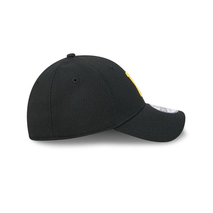Pictured is this MLB Evergreen Pittsburgh Pirates 39THIRTY Stretch Fit cap in black. 5
