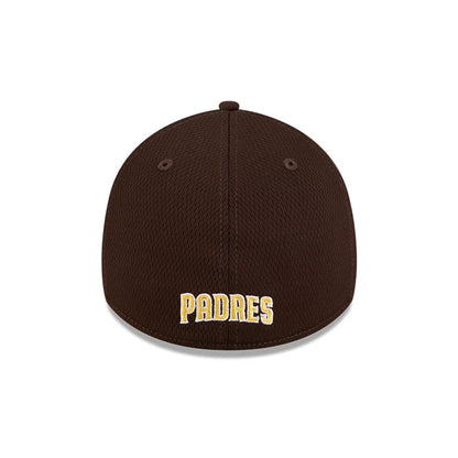 Pictured is this MLB Evergreen San Diego Padres 39THIRTY Stretch Fit cap in dark brown. 4