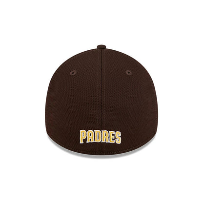 Pictured is this MLB Evergreen San Diego Padres 39THIRTY Stretch Fit cap in dark brown. 4