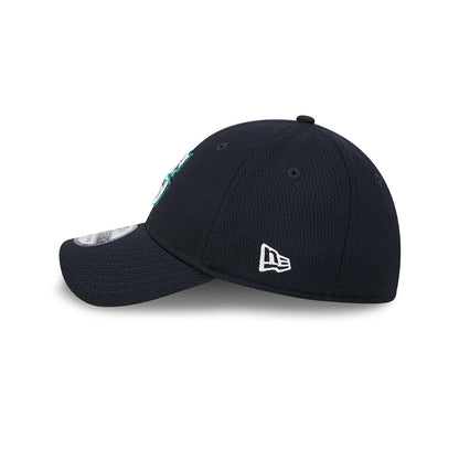 Pictured is this MLB Evergreen Seattle Mariners 39THIRTY Stretch Fit cap in navy. 4