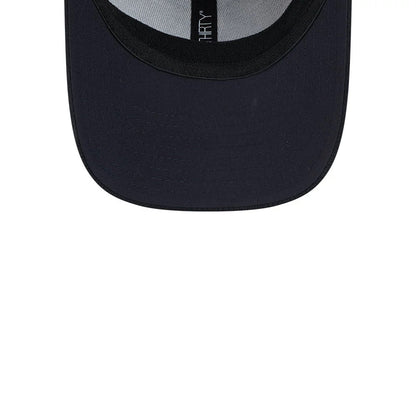 Pictured is this MLB Evergreen Seattle Mariners 39THIRTY Stretch Fit cap in navy. 6