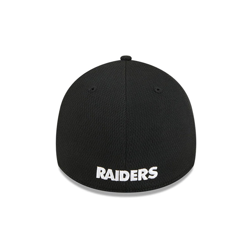 Las Vegas Raiders NFL Evergreen Black New Era 39THIRTY Stretch Fit Cap, rear view showing large white embroidered Raiders lettering across the lower back of the black crown, positioned above the bottom edge.