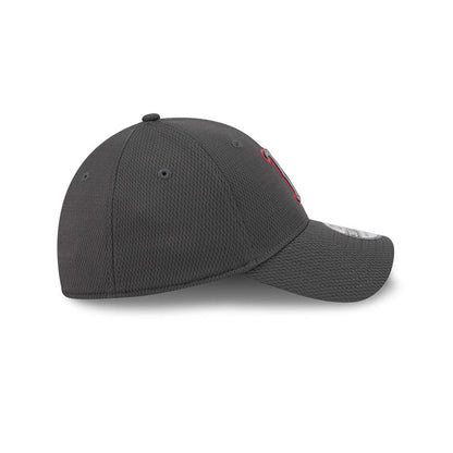 Pictured is this MLB Evergreen Boston Red Sox 39THIRTY Stretch Fit cap in dark grey. 5
