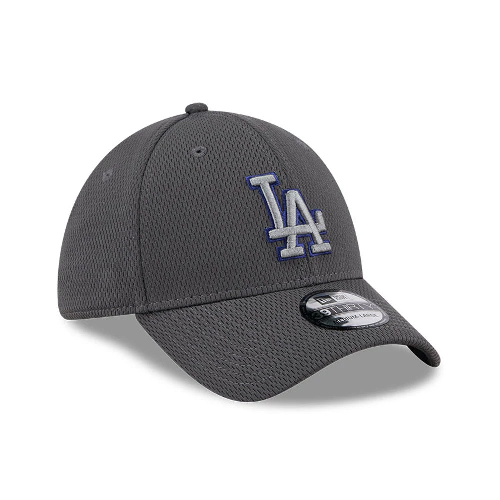 Pictured is this MLB Evergreen LA Dodgers 39THIRTY Stretch Fit cap in dark grey. 3