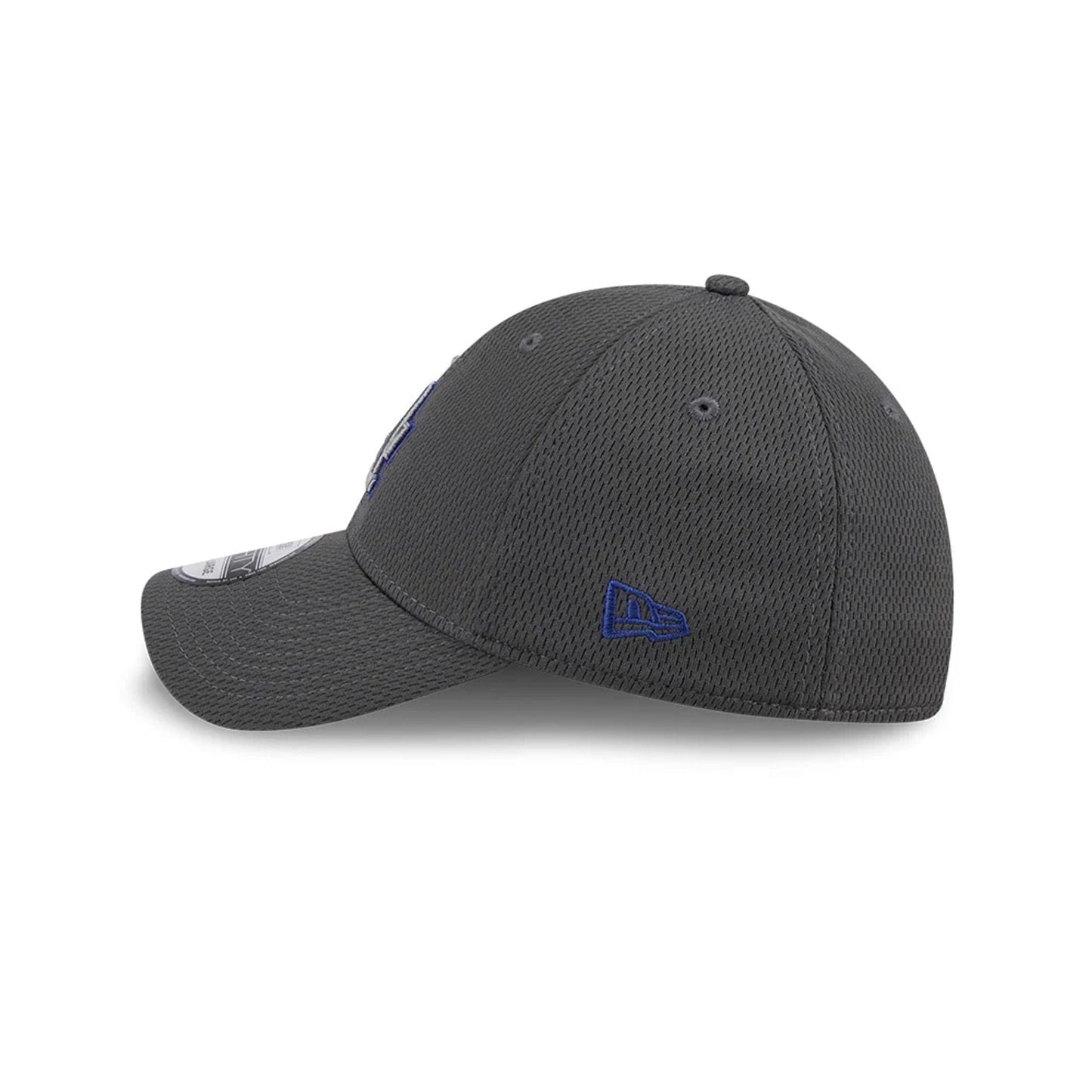 Pictured is this MLB Evergreen LA Dodgers 39THIRTY Stretch Fit cap in dark grey. 5
