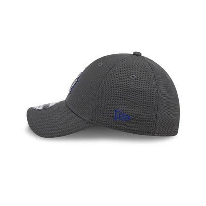 Pictured is this MLB Evergreen LA Dodgers 39THIRTY Stretch Fit cap in dark grey. 5