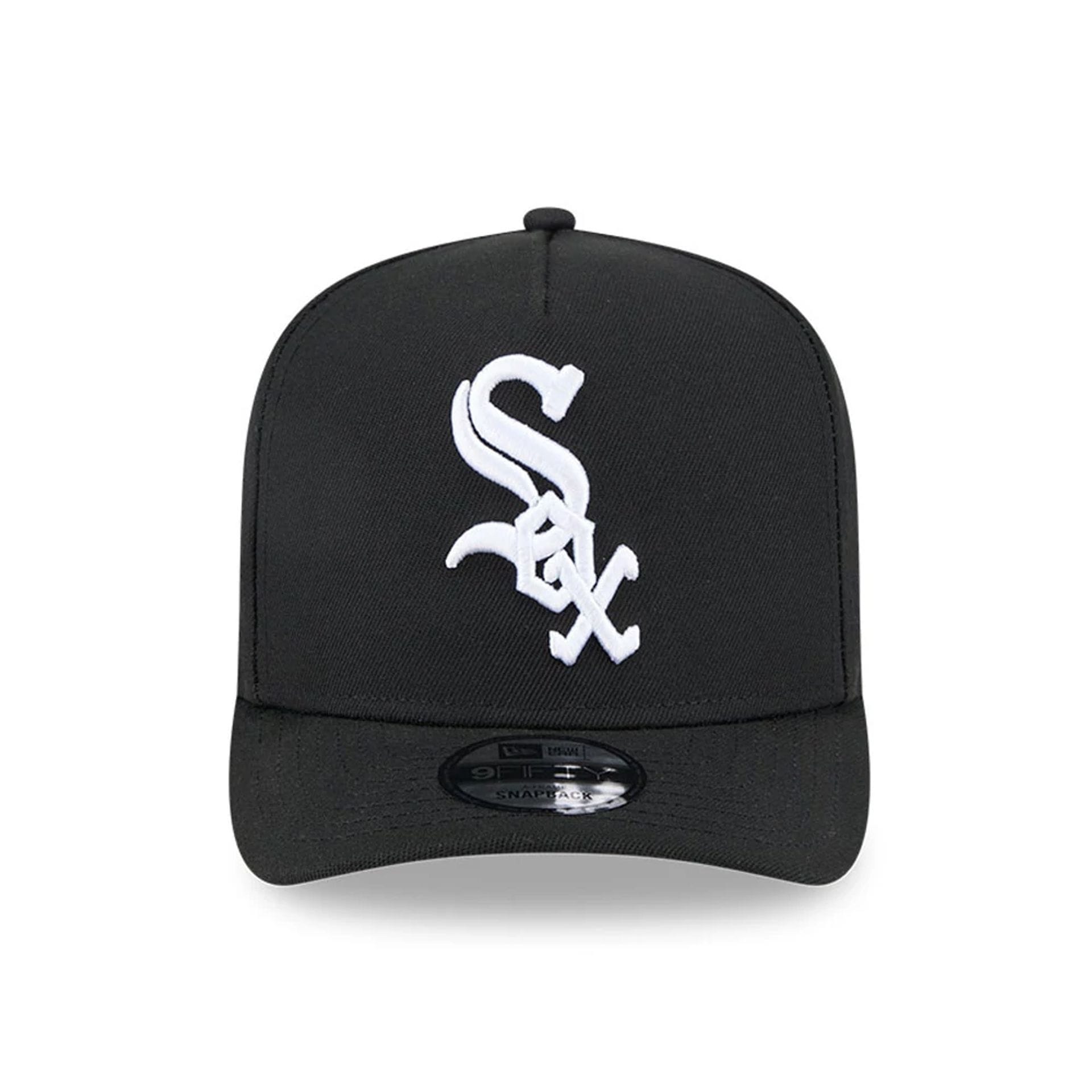 Pictured is this MLB Evergreen Chicago White Sox 9FIFTY A-Frame Snapback cap in black. 3