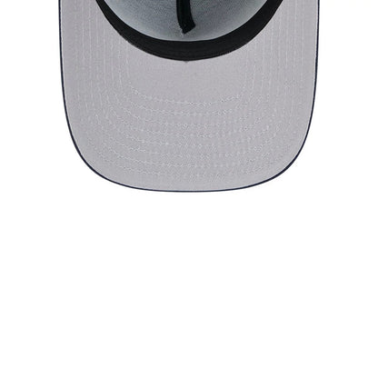 Pictured is this NFL Evergreen Chicago Bears 9FIFTY A-Frame Snapback cap in navy. 2